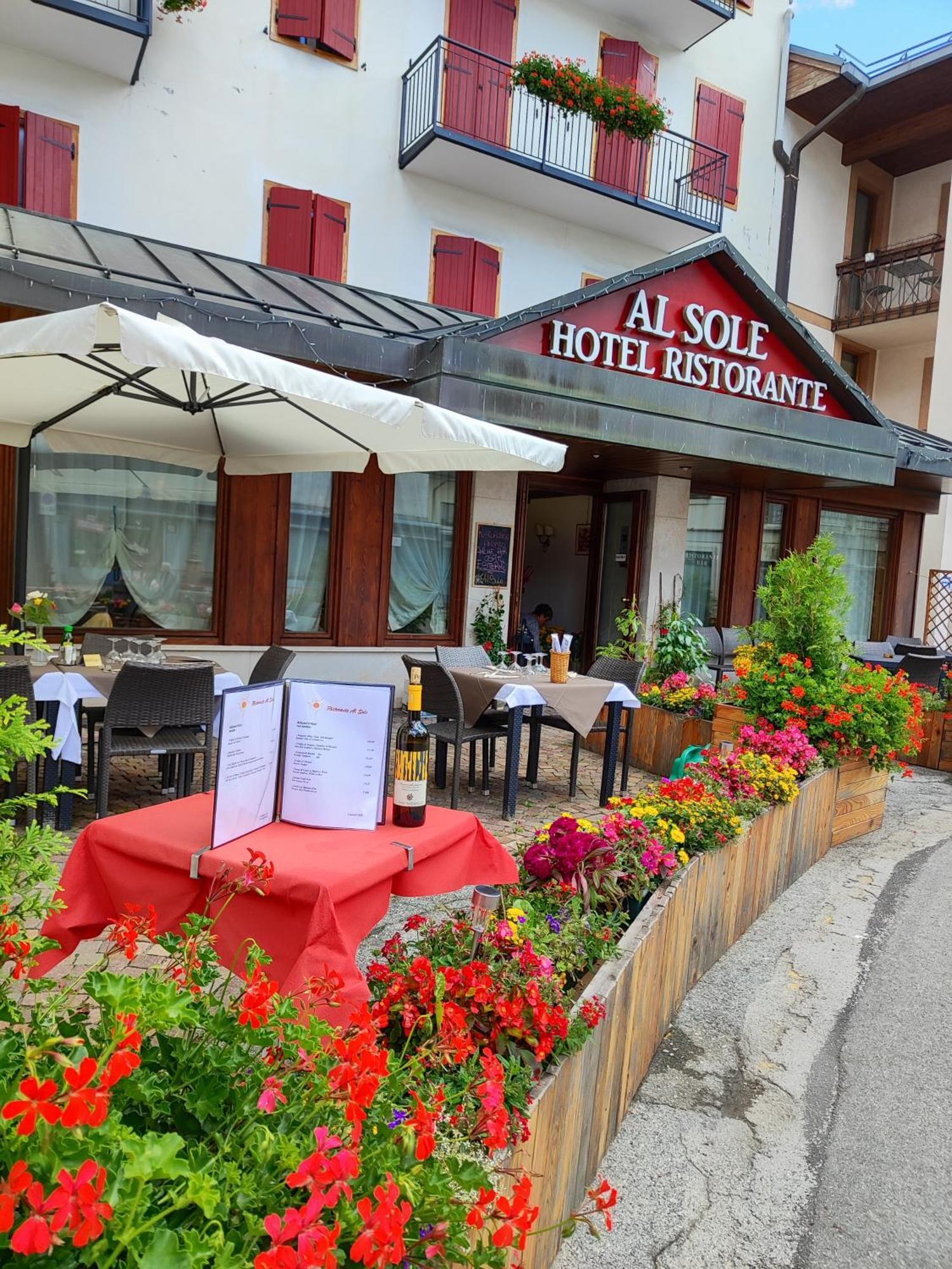 Al Sole Hotel Ristorante Dal 1870 Пьеве-ди-Кадоре Экстерьер фото